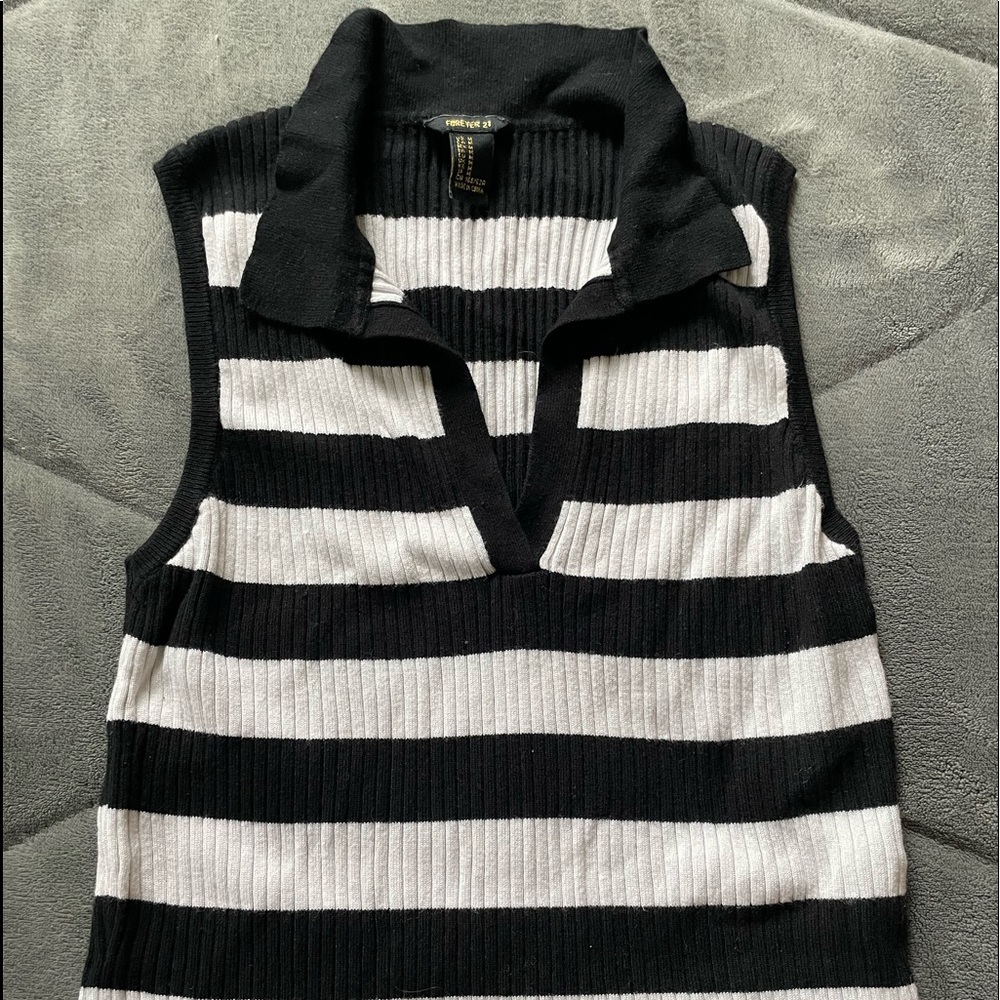 Sleeve less white and black stripped top